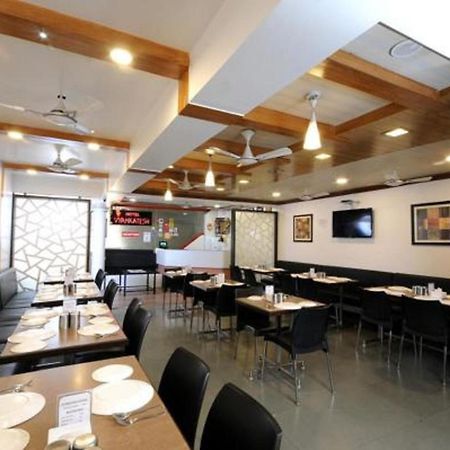 Hotel Vyankatesh & Pure Veg Restaurant Mahabaleshwar Exterior photo